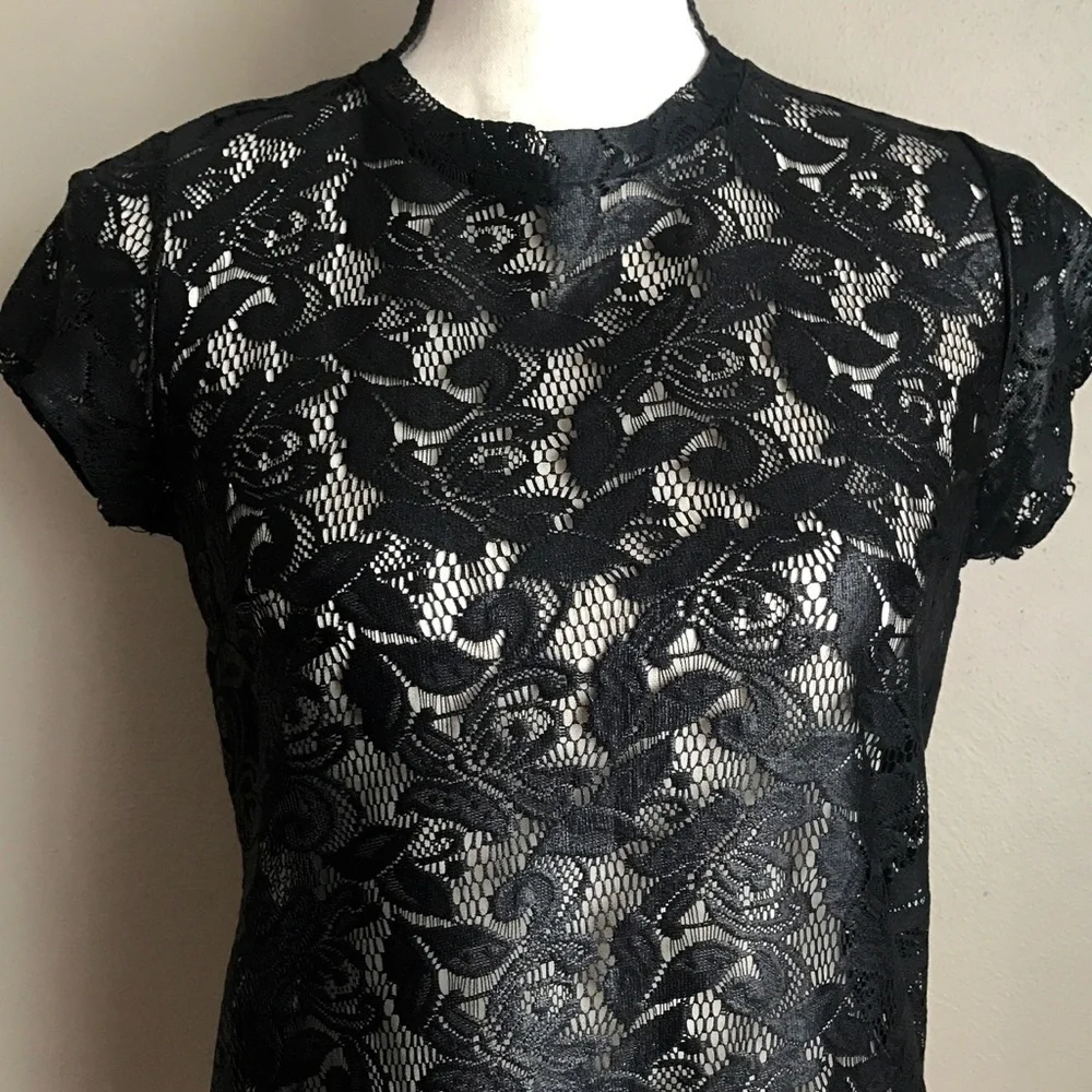 [gina tricot] Black Floral Lace Top